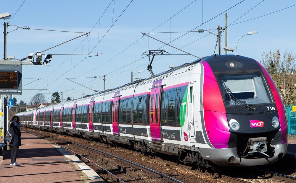 Bombardier: commande de la SNCF pour 36 trains Francilien